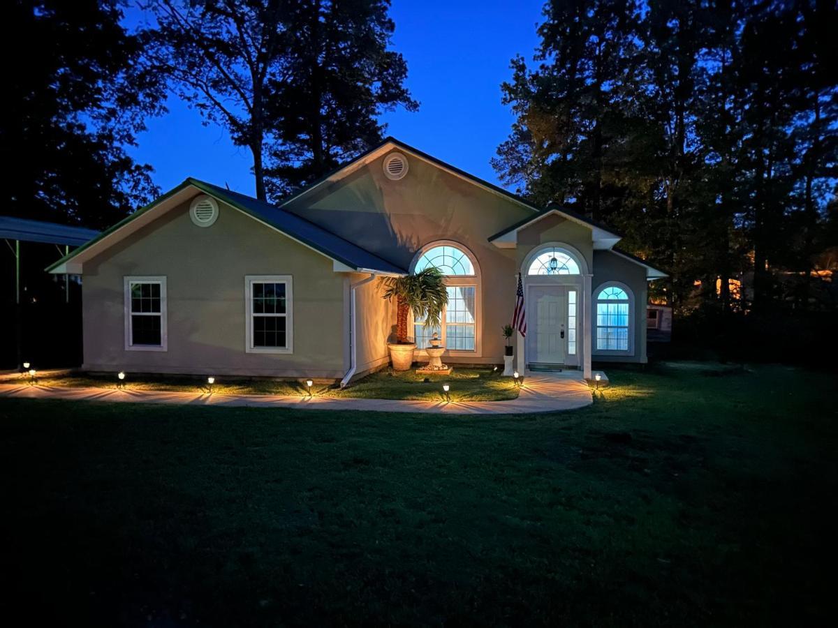 Hamilton's Escape Beautiful 2007 Stucco With 2010 G3 Pontoon Included!