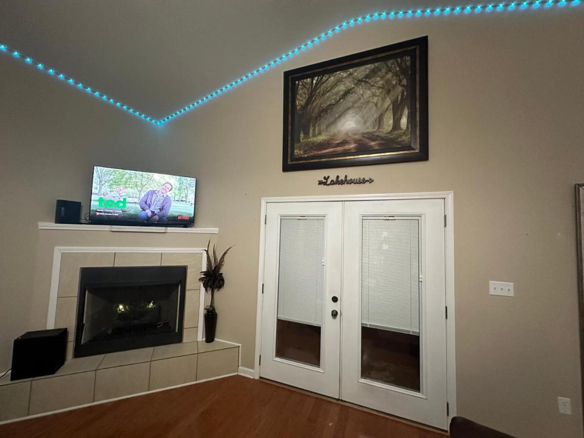 Villa Hamilton's Escape Beautiful 2007 Stucco With 2010 G3 Pontoon Included! Hot Springs