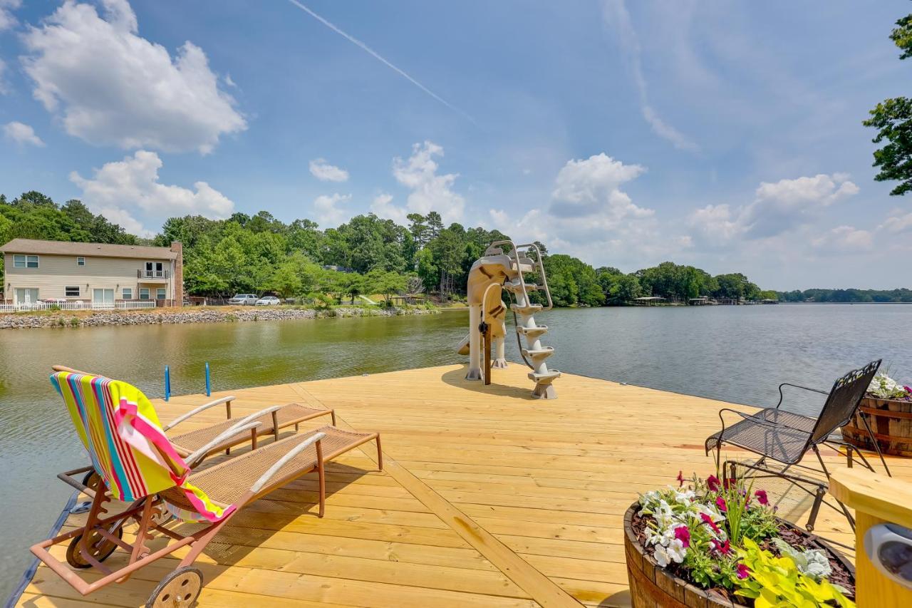 Lakefront With Furnished Deck! Holiday home Hot Springs