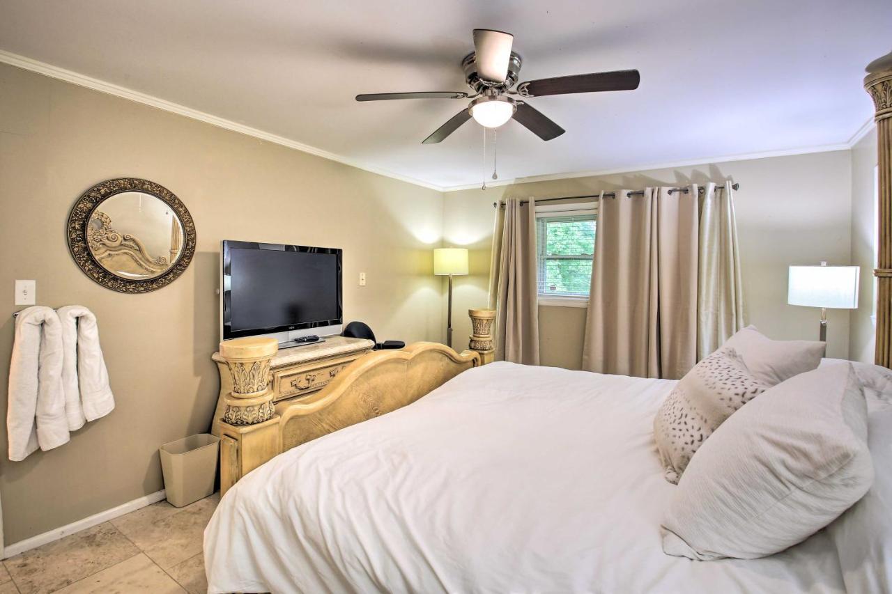 With Covered Patio About 3 Mi To Town! Holiday home Hot Springs