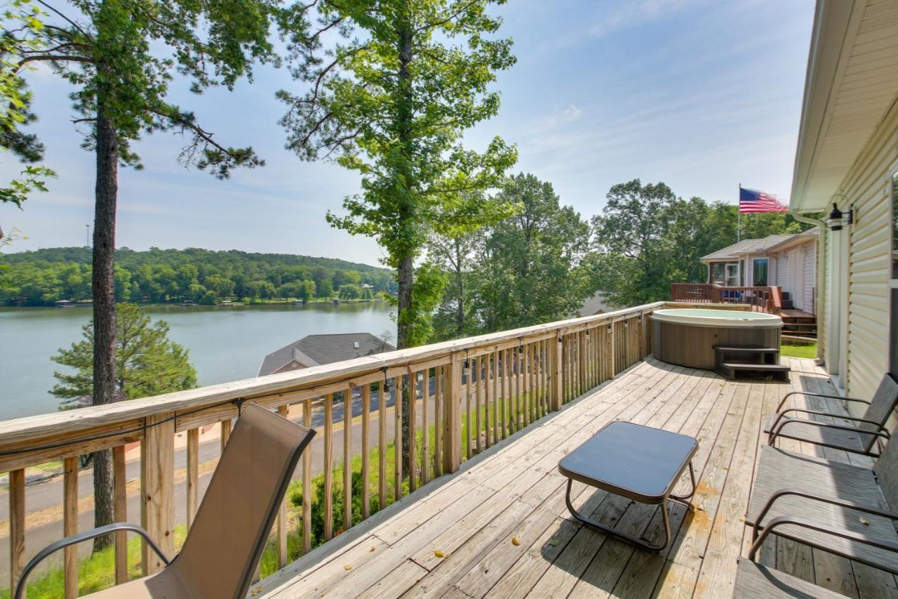 Holiday home Riverfront With Hot Tub And Deck! *