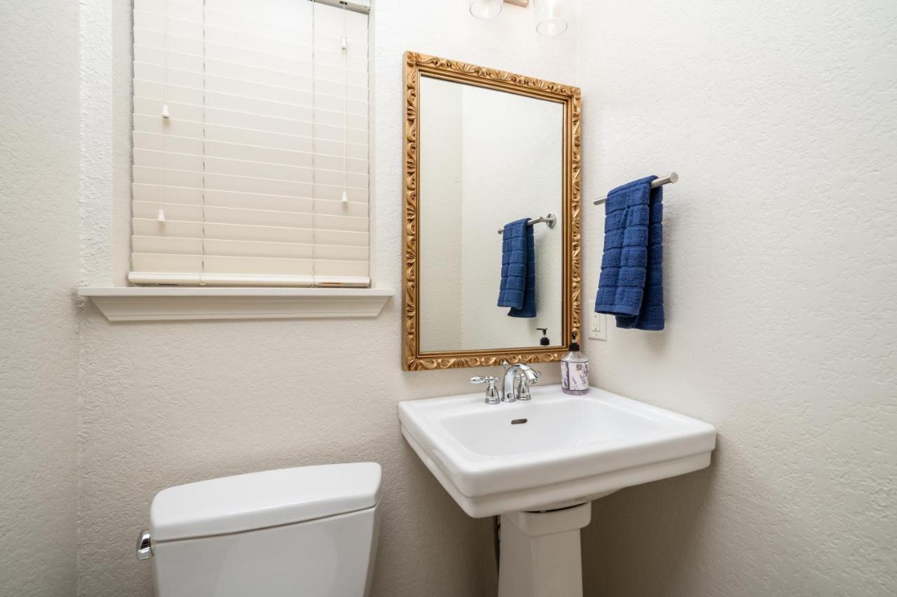 Natalie's Nook, Hideaway Near Downtown Fun! Apartment *