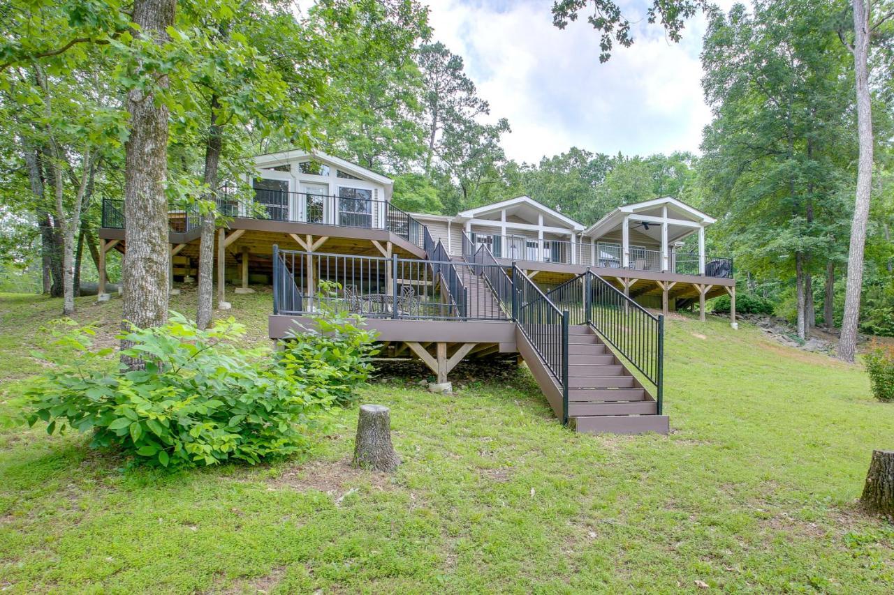 Lakefront Arkansas With Dock And Sunroom Holiday home *