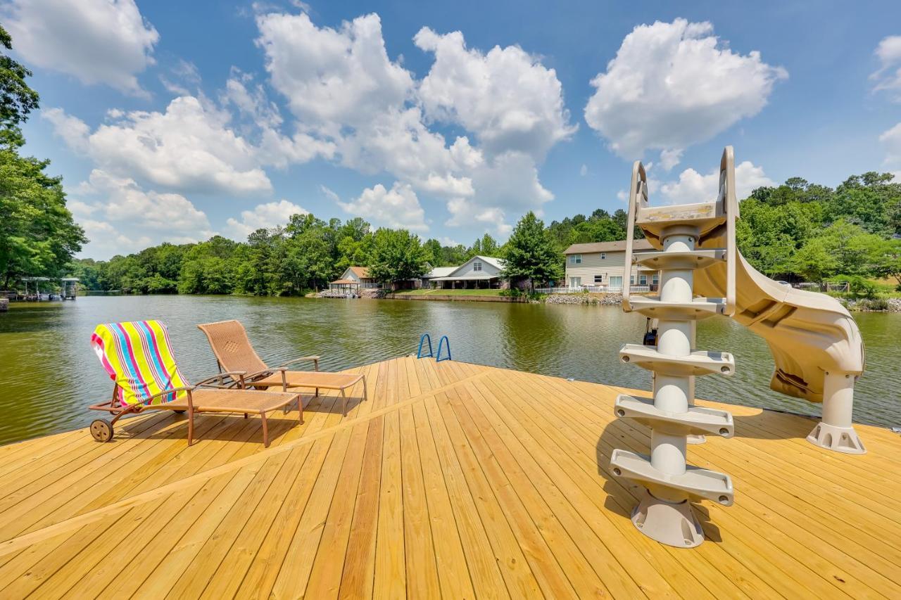 Lakefront With Furnished Deck! Holiday home *