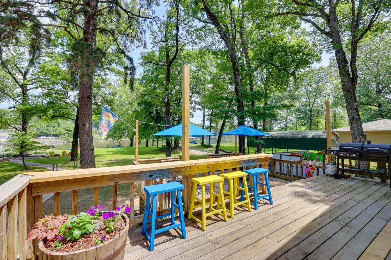 Lakefront With Furnished Deck!