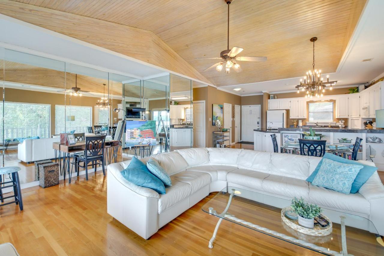 Spacious Penthouse Stunning View Apartment Hot Springs