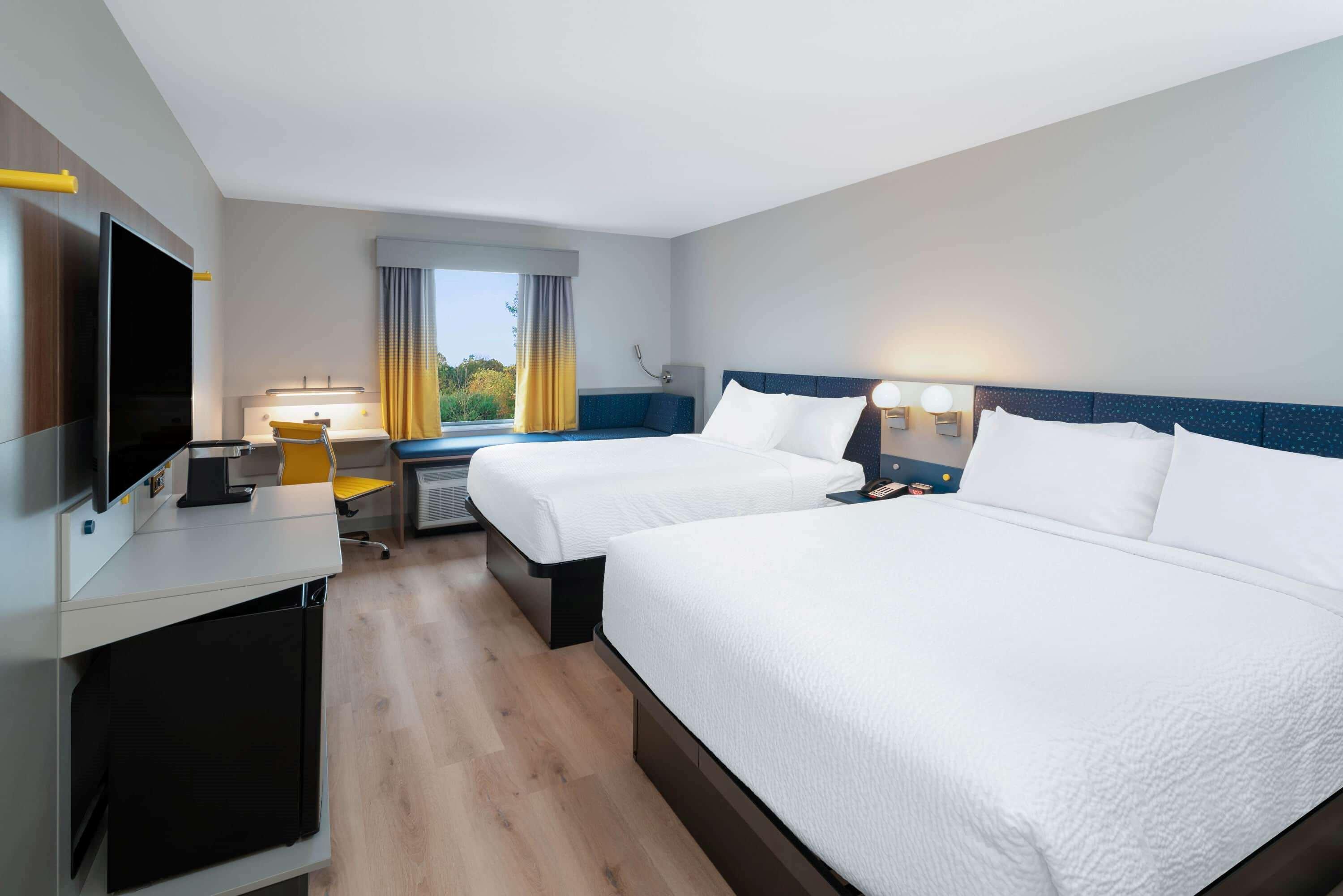 Microtel & By Wyndham Hotel 2*