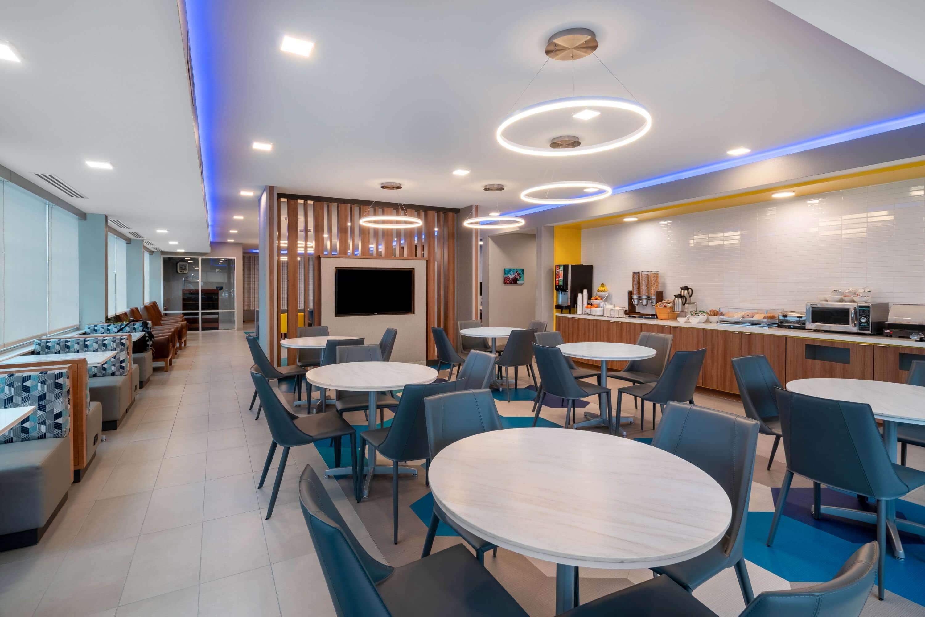 Hotel Microtel & By Wyndham