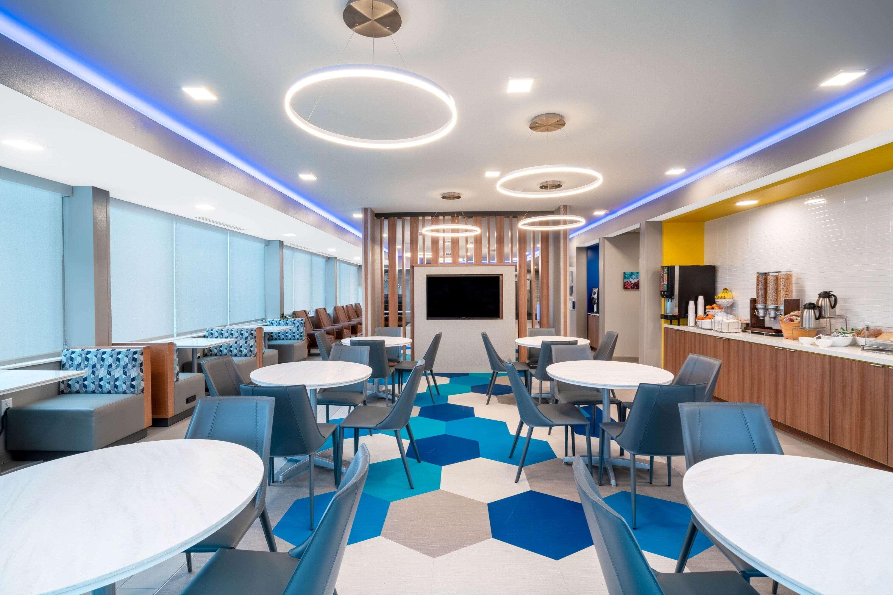 Hotel Microtel & By Wyndham Hot Springs