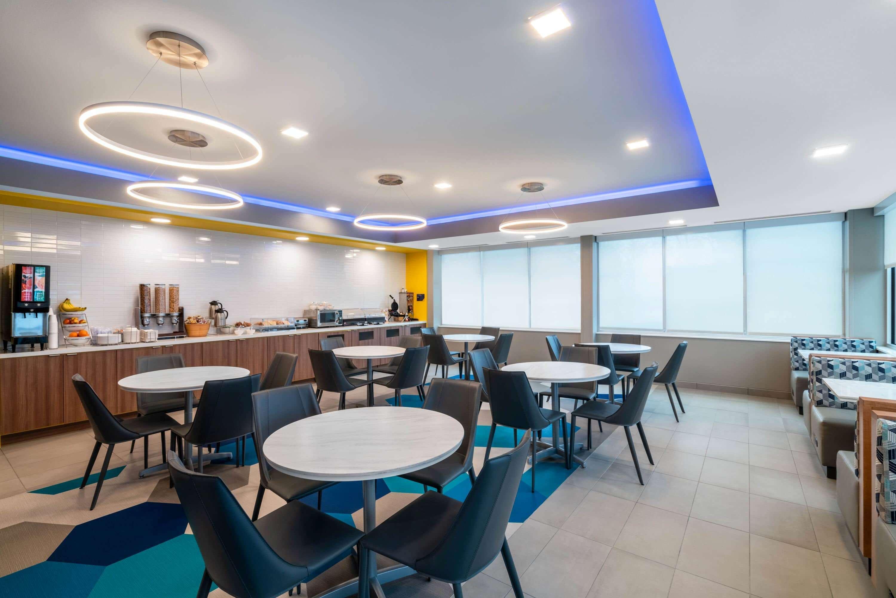 Hotel Microtel & By Wyndham Hot Springs