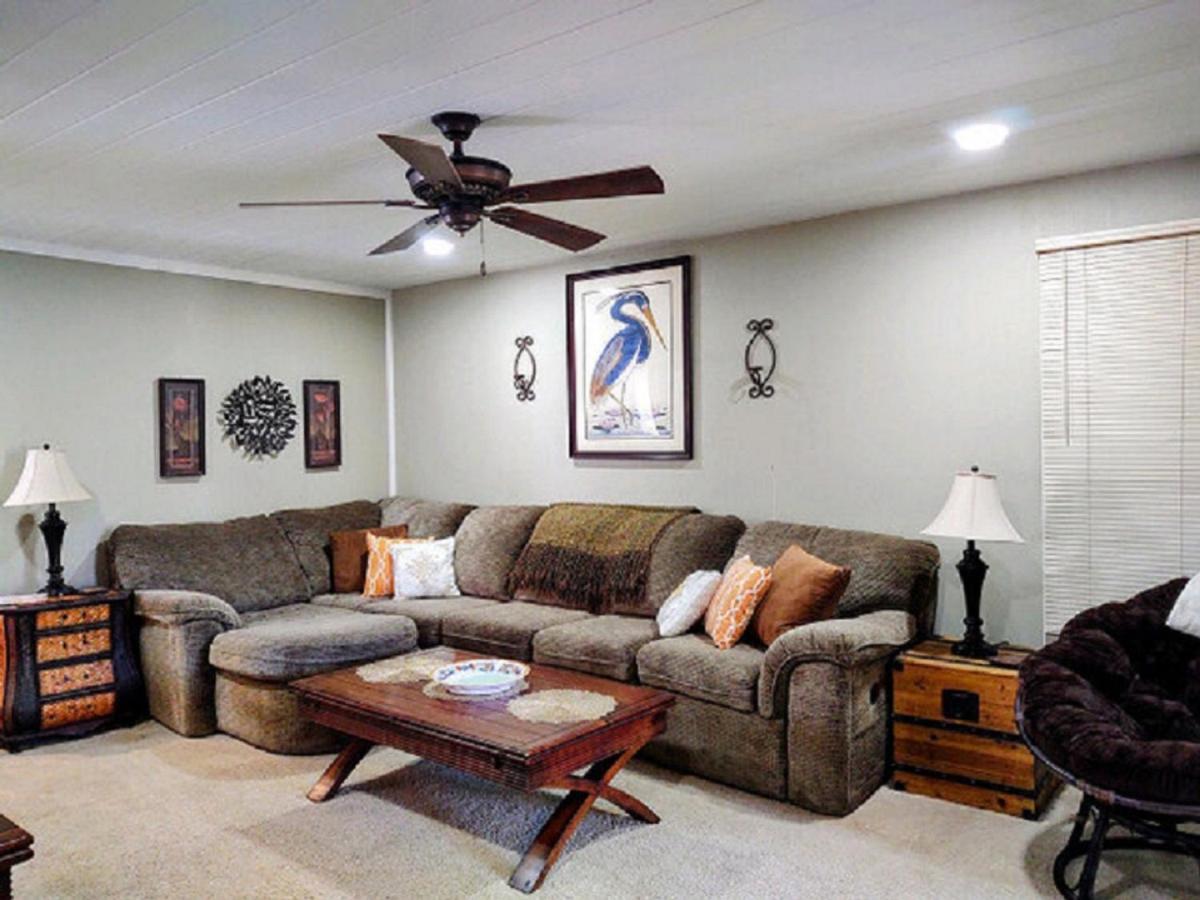 #10-amazing Three Bedroom House-pet Friendly *