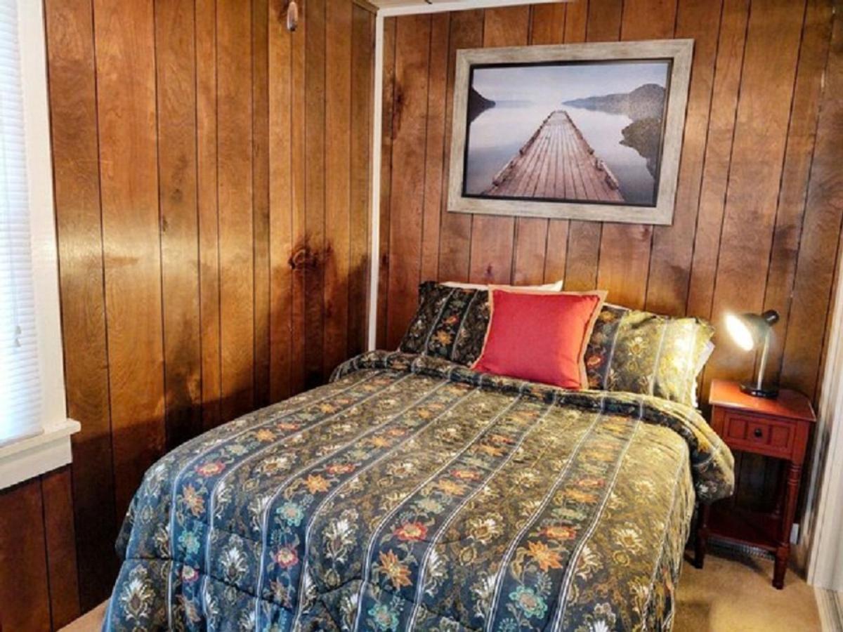 #10-amazing Three Bedroom House-pet Friendly