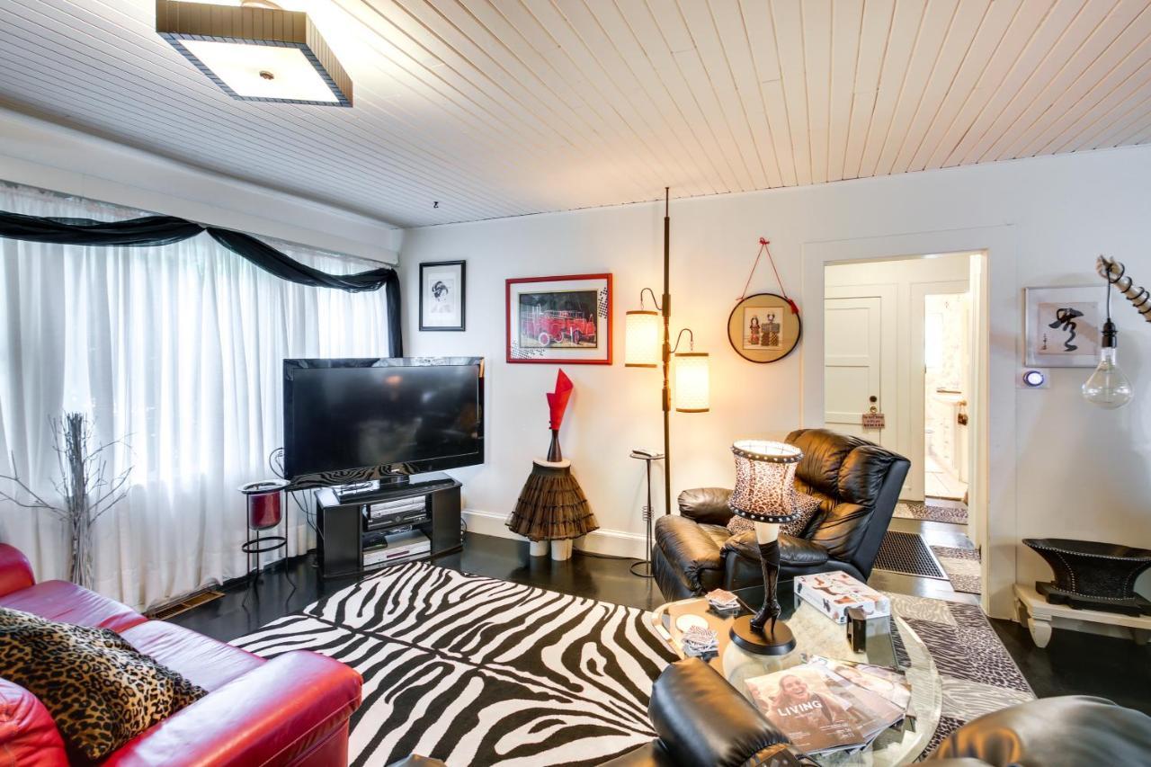 Vacation About 2 Mi To Downtown Holiday home *