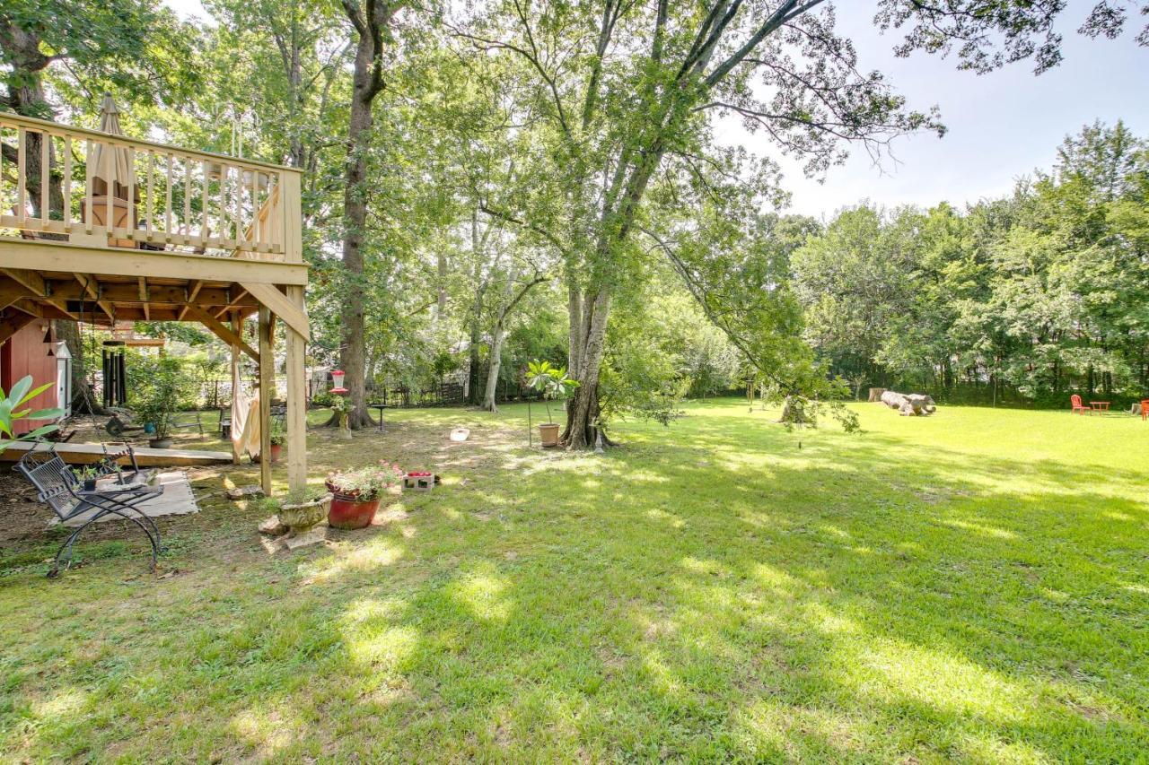 Vacation About 2 Mi To Downtown Holiday home