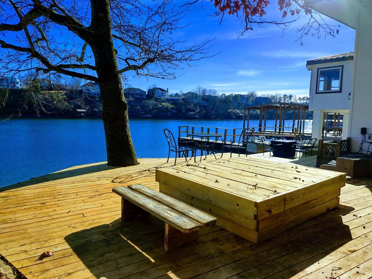 Haven Chateau - Hot Tub, Game * Hot Springs