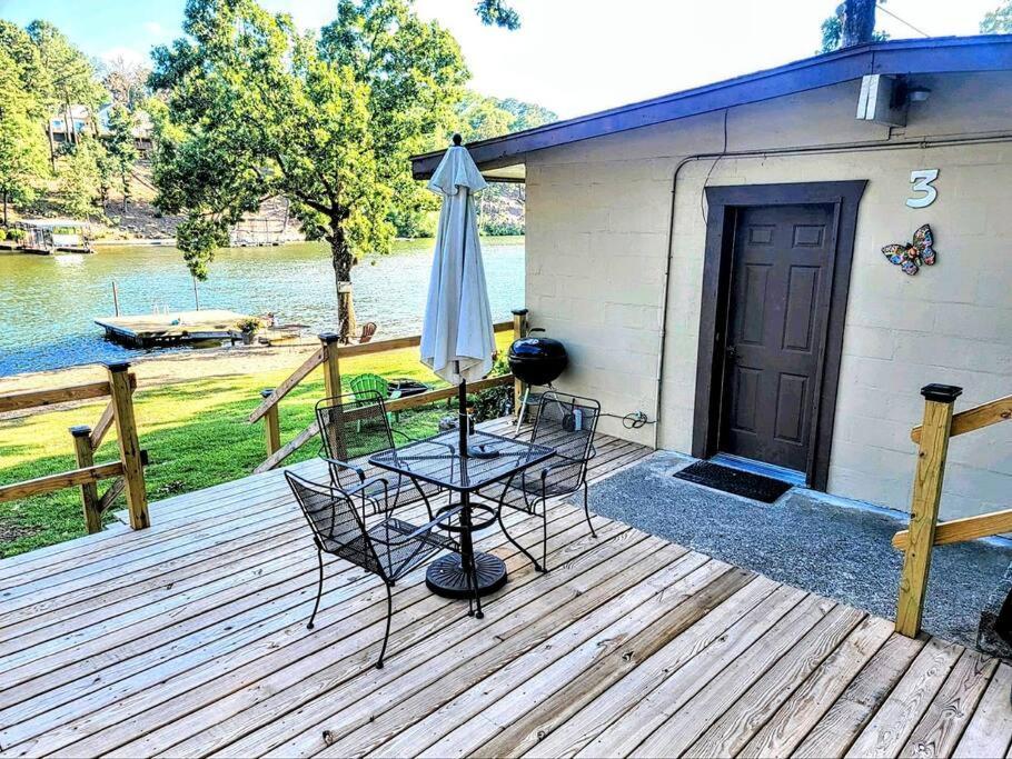 #03 - Fantastic Lakeside Cottage- Pet Friendly Holiday home