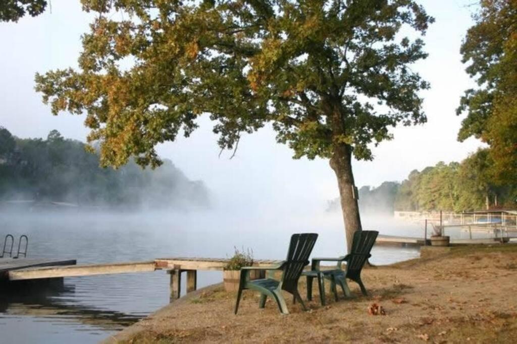 #05 - Lakefront Two Bedroom Cottage- Pet Friendly * Hot Springs