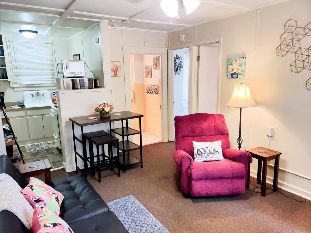 #06 - Lakeview Two Bedroom Cottage-pet Friendly Holiday home *