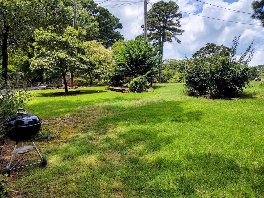 #08 - One Bedroom Lakeview Cottage-pet Friendly Holiday home *