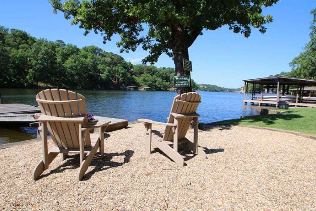 Holiday home #07 - Lakeview One Bedroom Cottage-pet Friendly