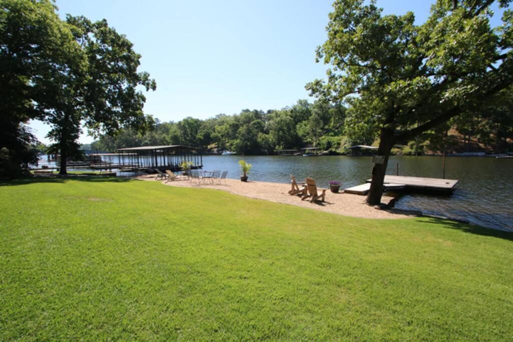 #08 - One Bedroom Lakeview Cottage-pet Friendly * Hot Springs