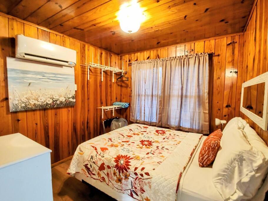 Holiday home #07 - Lakeview One Bedroom Cottage-pet Friendly Hot Springs
