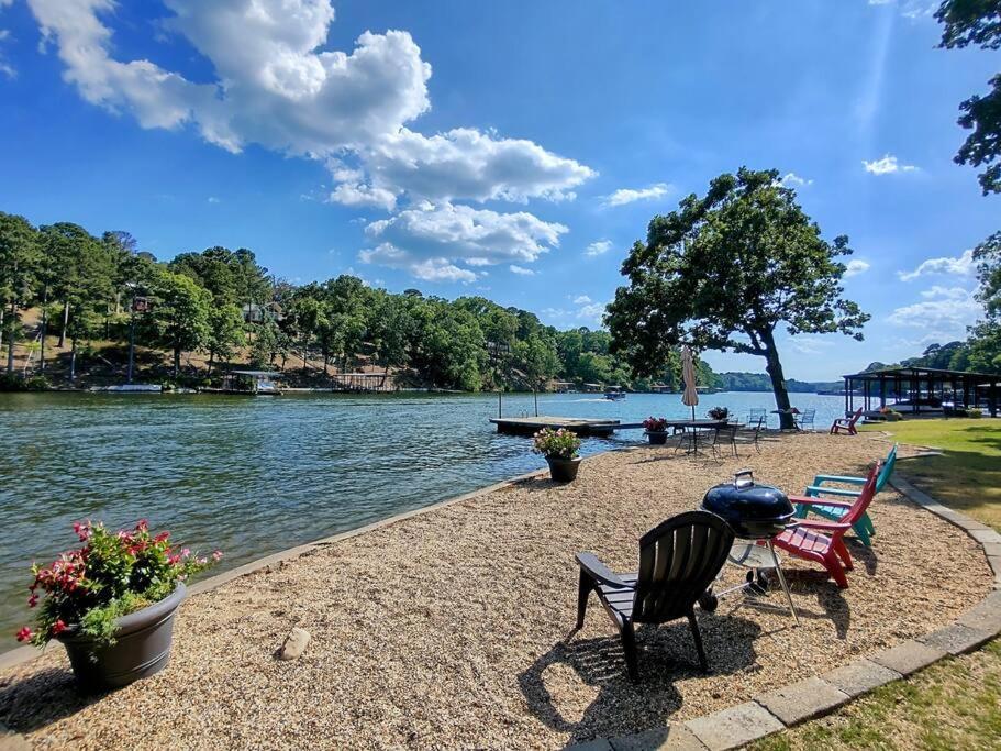 #07 - Lakeview One Bedroom Cottage-pet Friendly Holiday home *