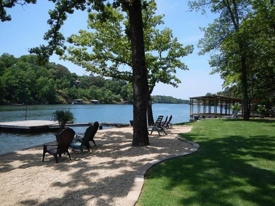 #07 - Lakeview One Bedroom Cottage-pet Friendly Holiday home *