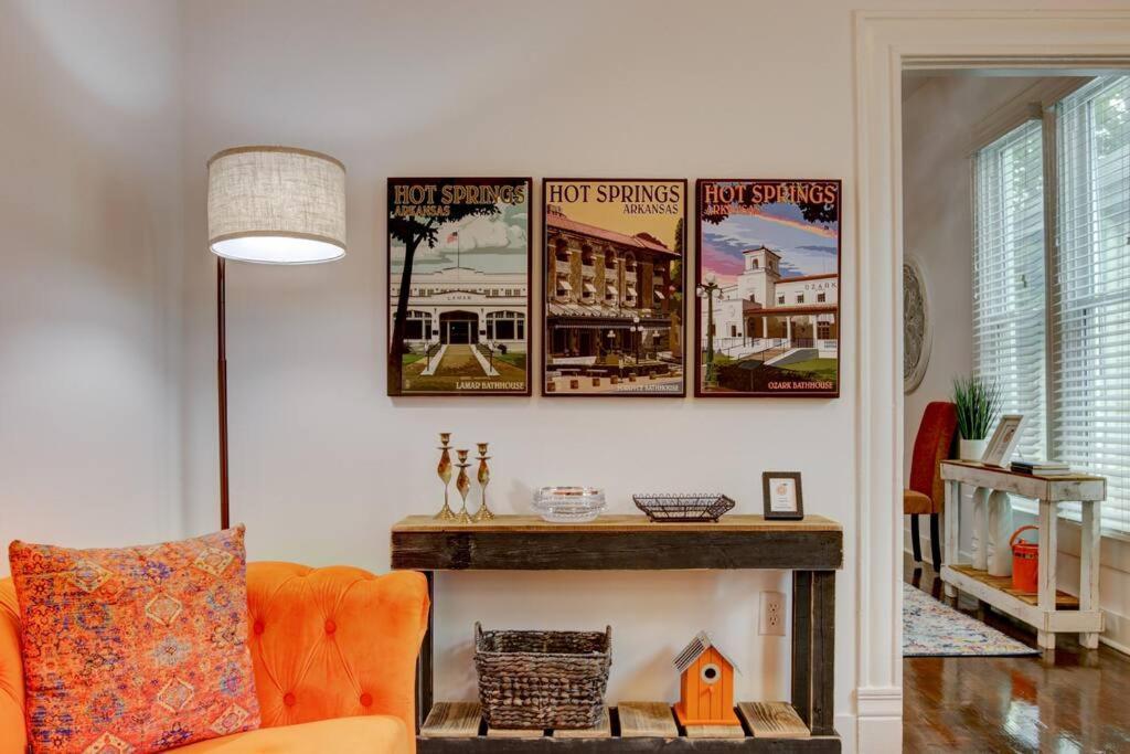 Tangerine Bungalow Downtown Holiday home *