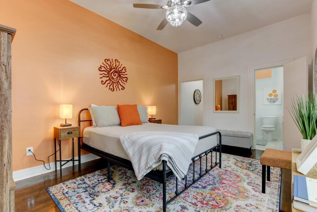 Holiday home Tangerine Bungalow Downtown