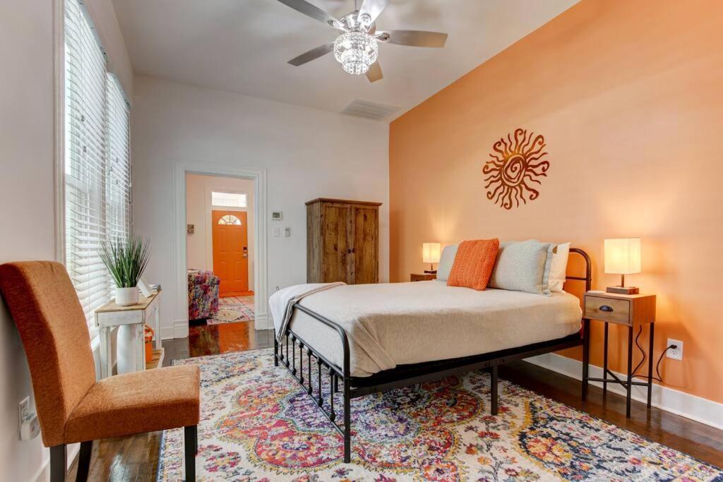 Tangerine Bungalow Downtown *