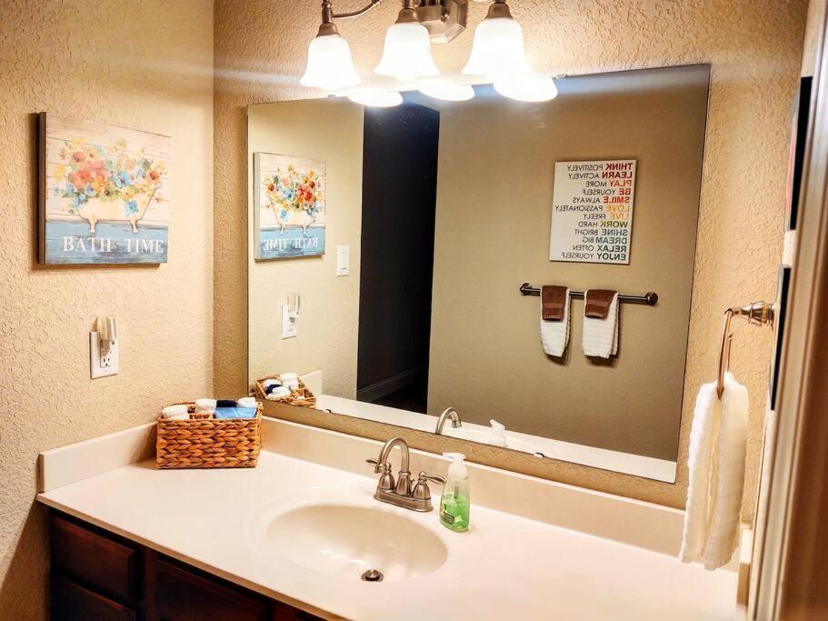 Holiday home Spacious Lakeside Country Getaway! Hot Springs