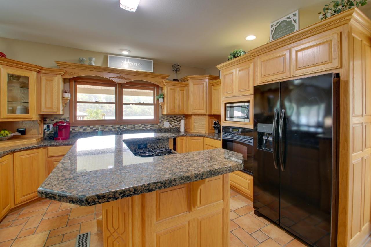 Waterfront 19 Mi To Natl Park! Holiday home