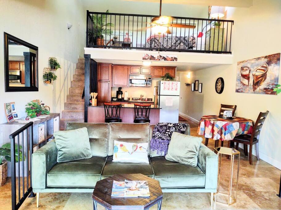 Spacious Lakeside Country Getaway! Holiday home *
