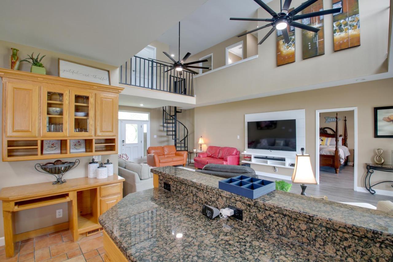 Waterfront 19 Mi To Natl Park! Holiday home *