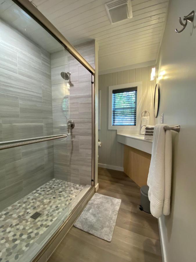 Villa Canary Lake W/hot Tub At Sam's Pizza *