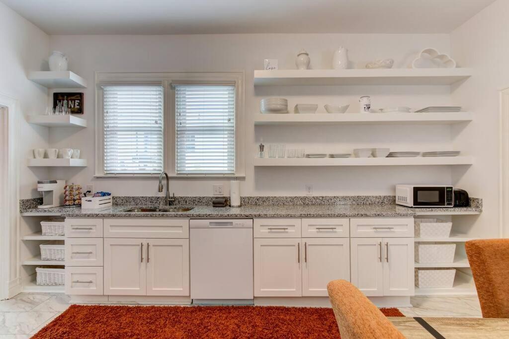 Clementine Bungalow Downtown