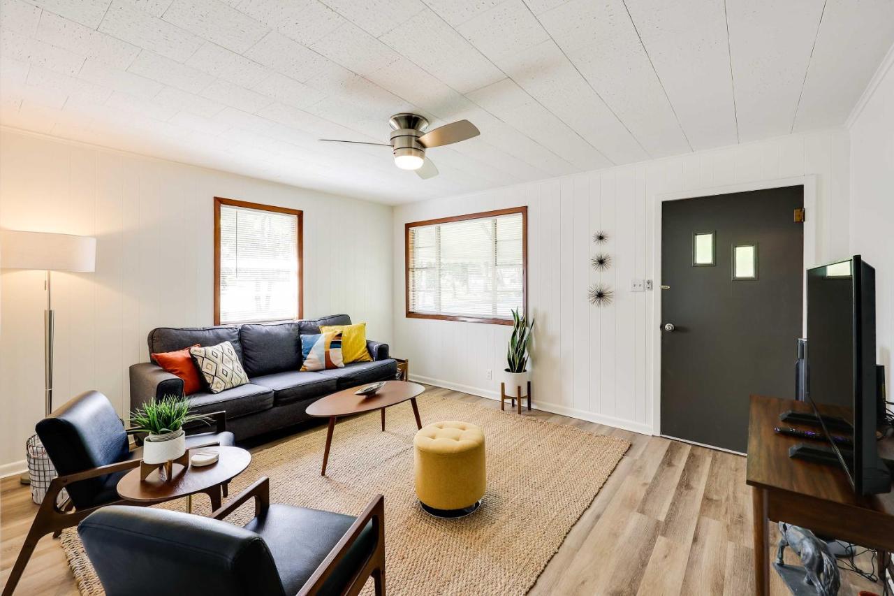 Pet-friendly Walk To Oaklawn! Holiday home Hot Springs