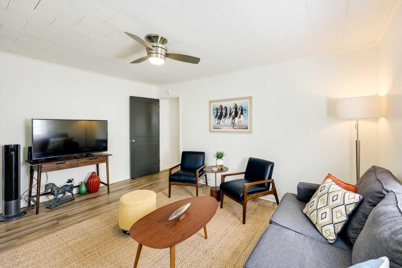 Holiday home Pet-friendly Walk To Oaklawn! *