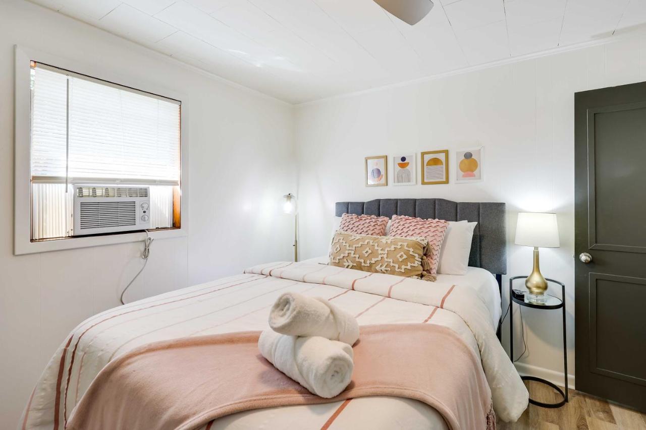 Holiday home Pet-friendly Walk To Oaklawn! *