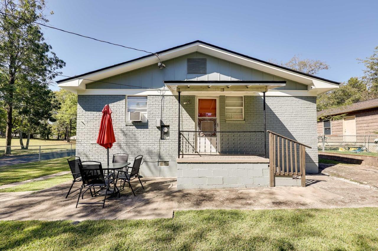 Pet-friendly Walk To Oaklawn! Holiday home Hot Springs
