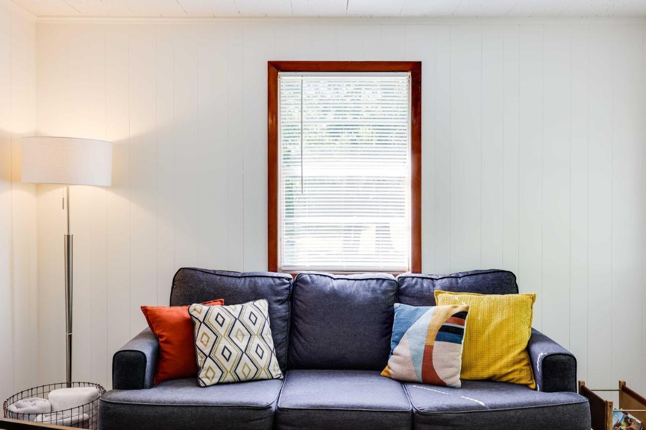 Holiday home Pet-friendly Walk To Oaklawn!