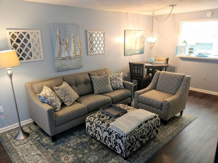 Perfect Couples Retreat - Close To Amenities Apartment