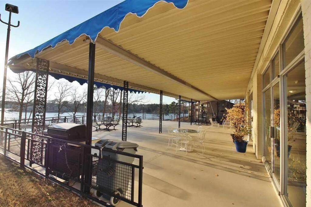 Perfect Couples Retreat - Close To Amenities