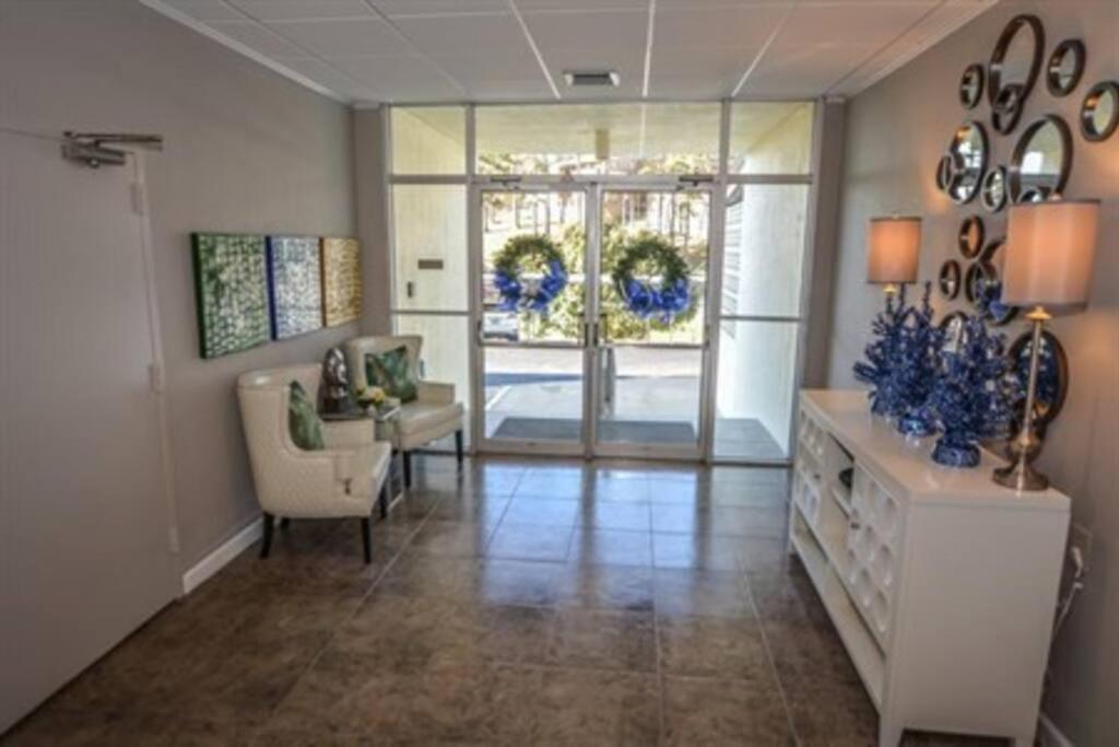 Perfect Couples Retreat - Close To Amenities Apartment