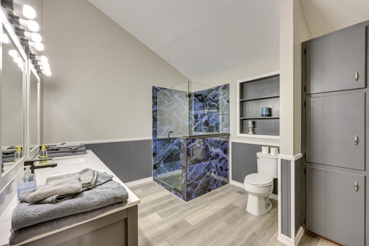 Spacious Lakehouse On Hamilton! Holiday home