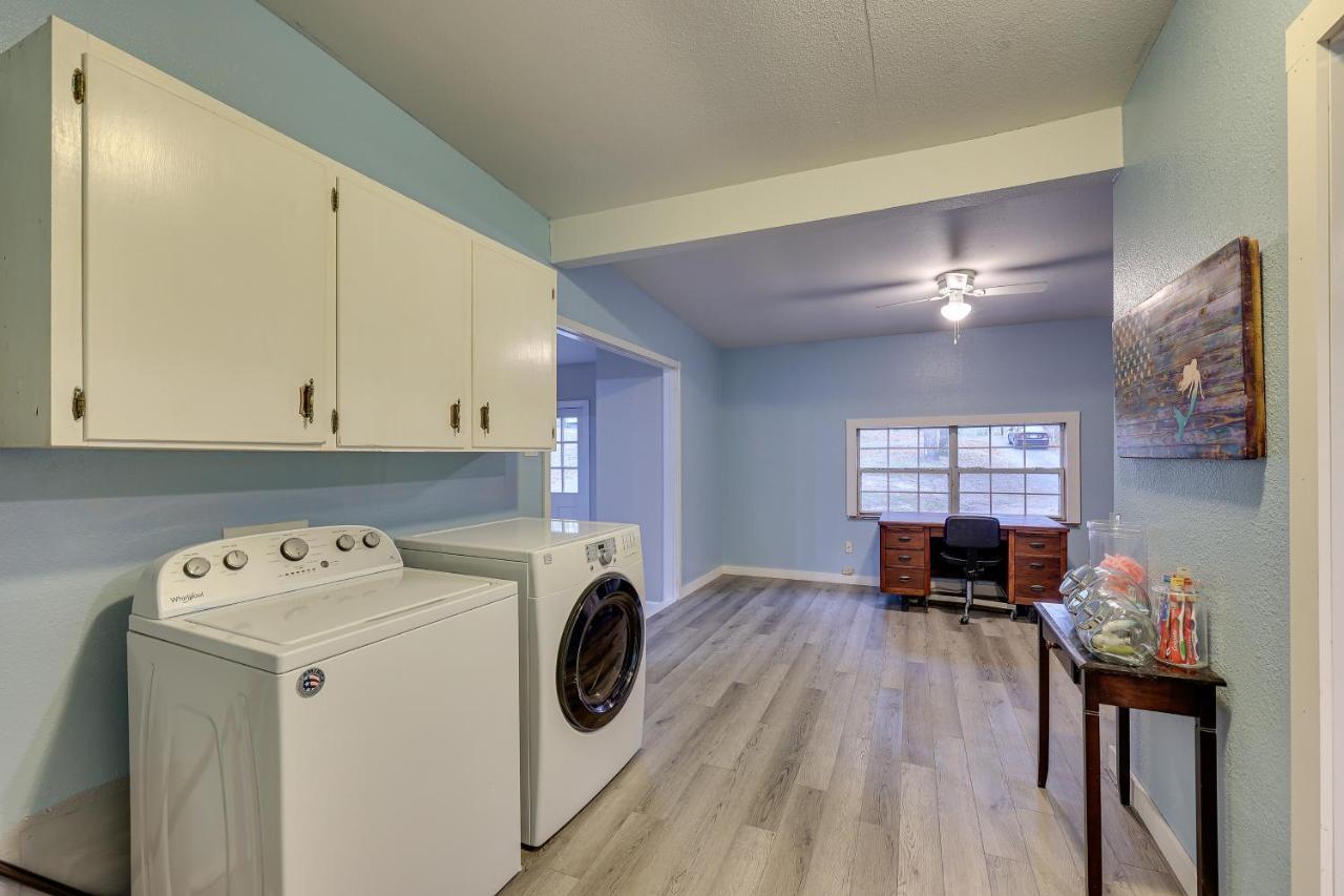 Spacious Lakehouse On Hamilton! Holiday home *