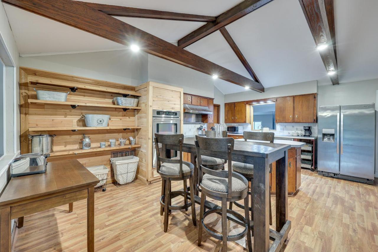 Holiday home Spacious Lakehouse On Hamilton! *