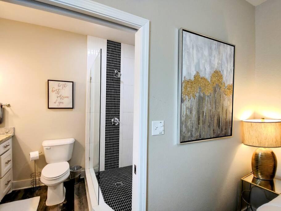 Duplex Lakeview A - 10 Minutes To Oaklawn Racing & Gaming Holiday home *