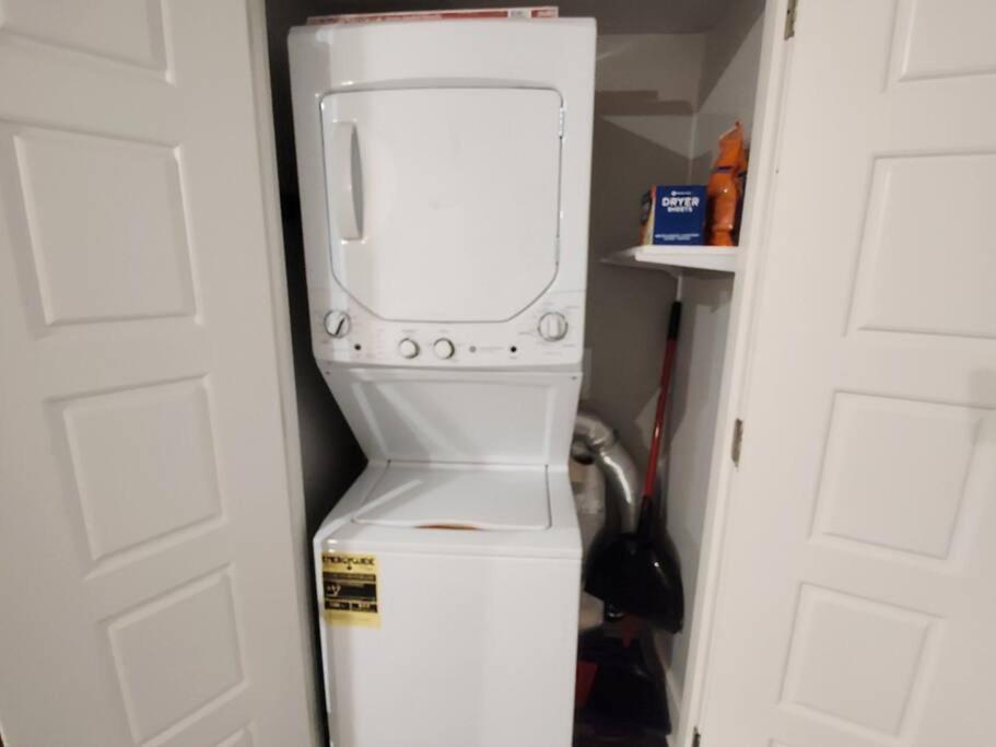 Duplex Lakeview A - 10 Minutes To Oaklawn Racing & Gaming *